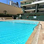 Apartamento Modern Seafront 2br W/pool By Arcocollection