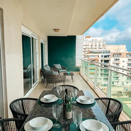 Modern Seafront 2br W/pool By Arcocollection *