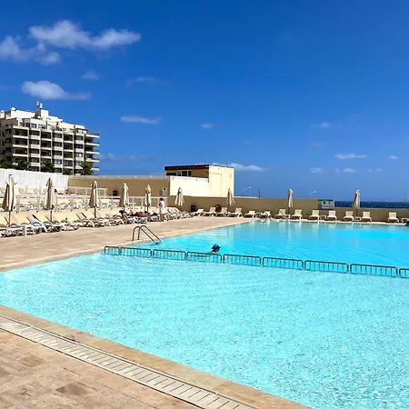 公寓 Modern Seafront 2br W/pool By Arcocollection *