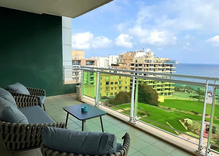 Modern Seafront 2br With Pool By Arcocollection Апартаменты *