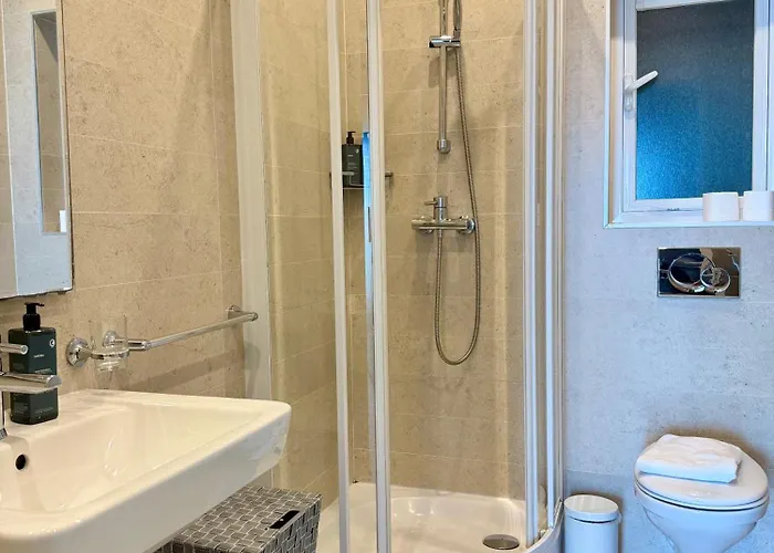 Modern Seafront 2br With Pool By Arcocollection Апартаменты