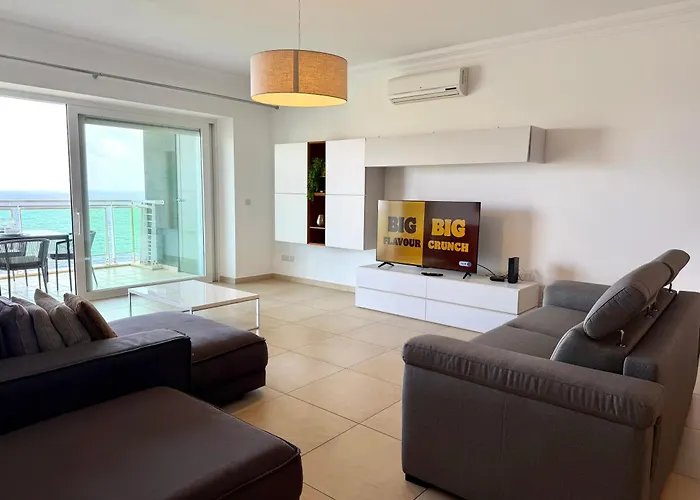 Modern Seafront 2br With Pool By Arcocollection Апартаменты