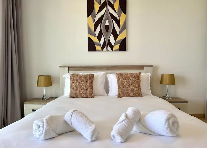 Modern Seafront 2br With Pool By Arcocollection * Слима