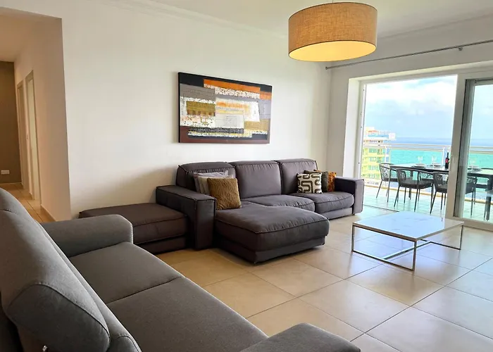 Modern Seafront 2br With Pool By Arcocollection Апартаменты Слима