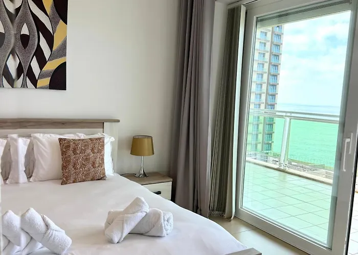 Modern Seafront 2br With Pool By Arcocollection Апартаменты